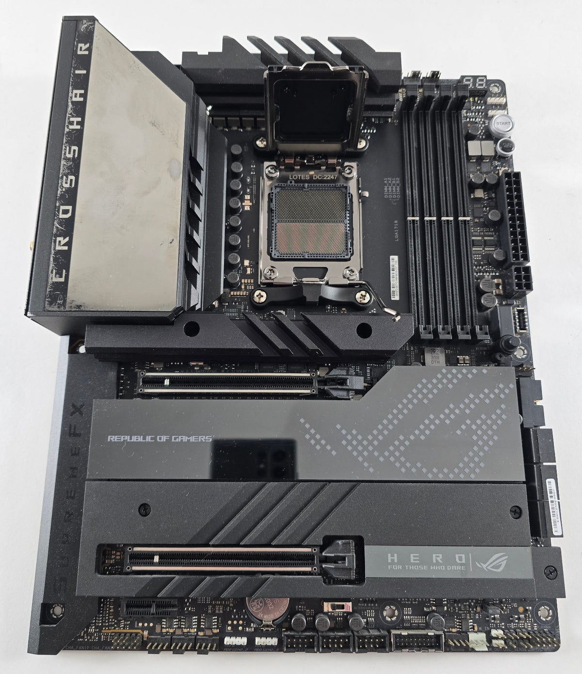 ASUS ROG CROSSHAIR X670E HERO AMD AM5 ATX Gaming Mainboard #MB86