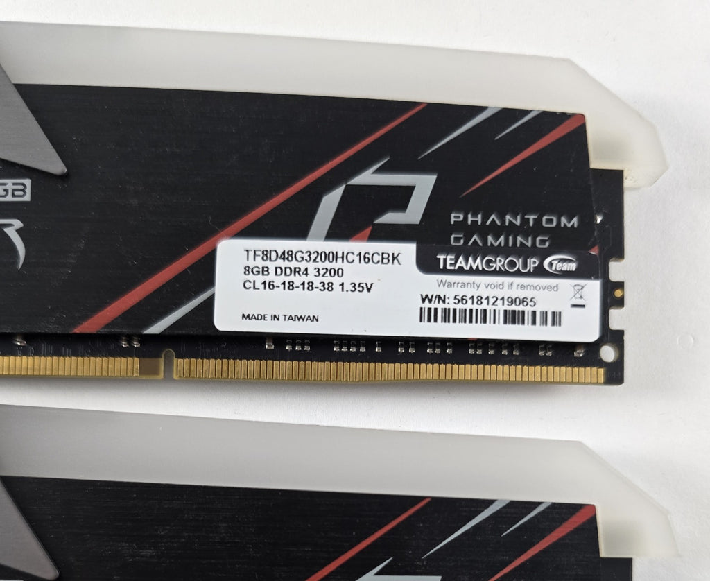 T-Force Xcalibur Phantom Gaming RGB 16 GB (2x 8 GB) DDR4 3200 MHz CL16 #R34