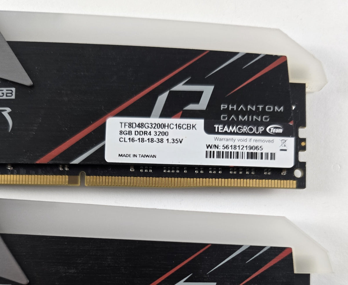 T-Force Xcalibur Phantom Gaming RGB 16 GB (2x 8 GB) DDR4 3200 MHz CL16 #R34