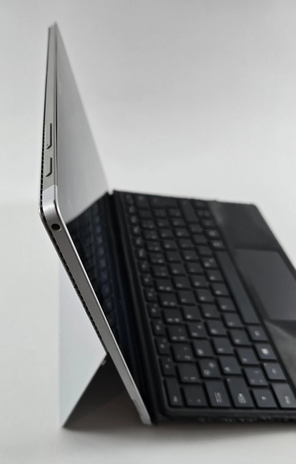 Microsoft Surface Pro 4 Intel Core i7-6650U 8GB 256GB SSD Windows 11 Pro #SB80