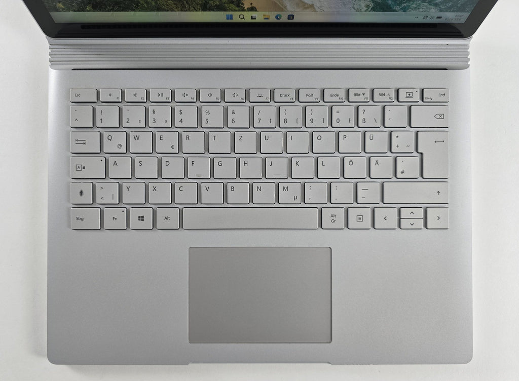 Microsoft Surface Book 2 13,5" i7-8650U 16GB 512GB GTX 1050 W11 Pro Kerben #L17