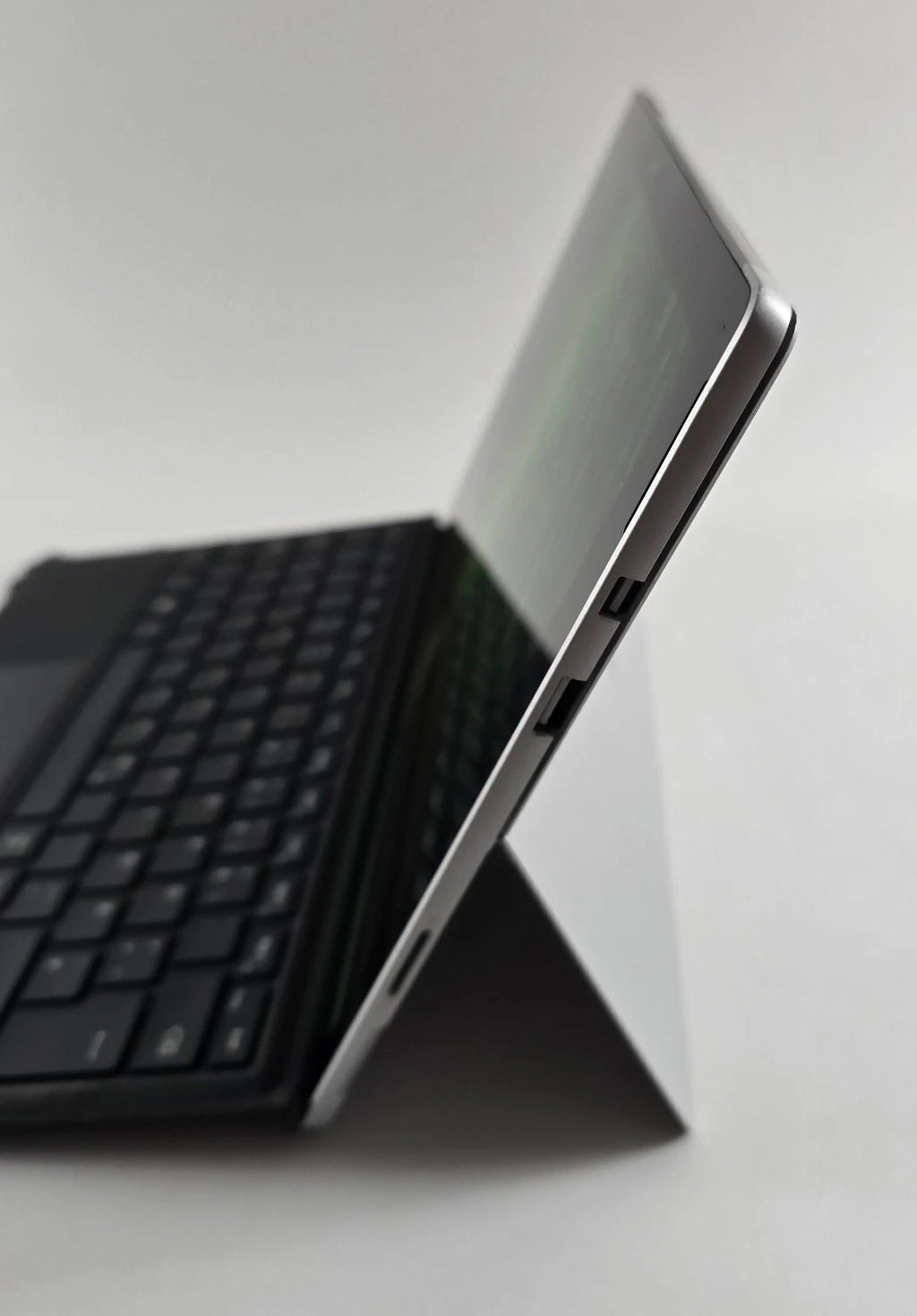 Microsoft Surface Pro 6 Core i5-8350U 12,3" 128GB SSD 8GB RAM – SKU SB29