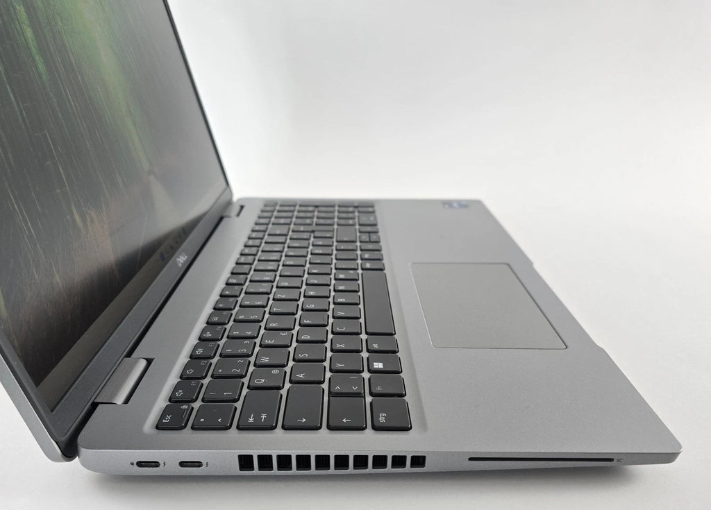 Dell Latitude 5530 | i7-1265U vPro | 16GB RAM | 256GB SSD | MX550 (2GB) FHD #346