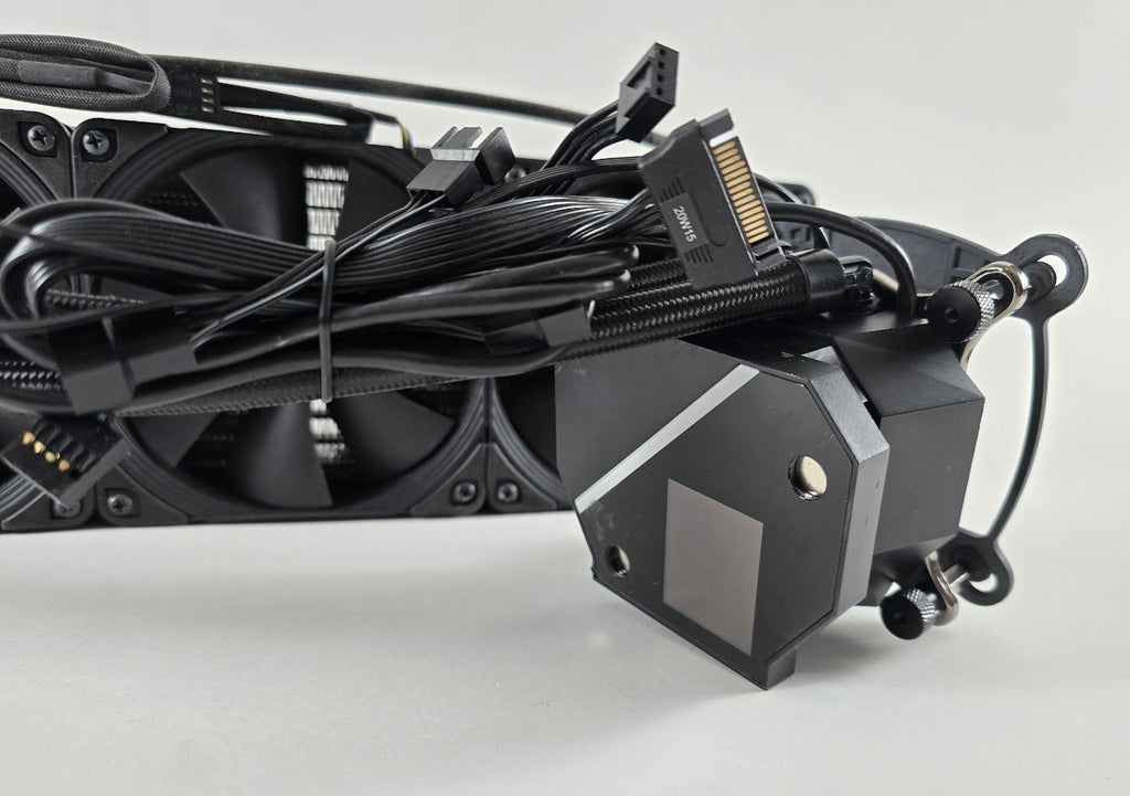 ASUS ROG Ryujin 360 LCD AiO Wasserkühlung für Intel 115x, 1200