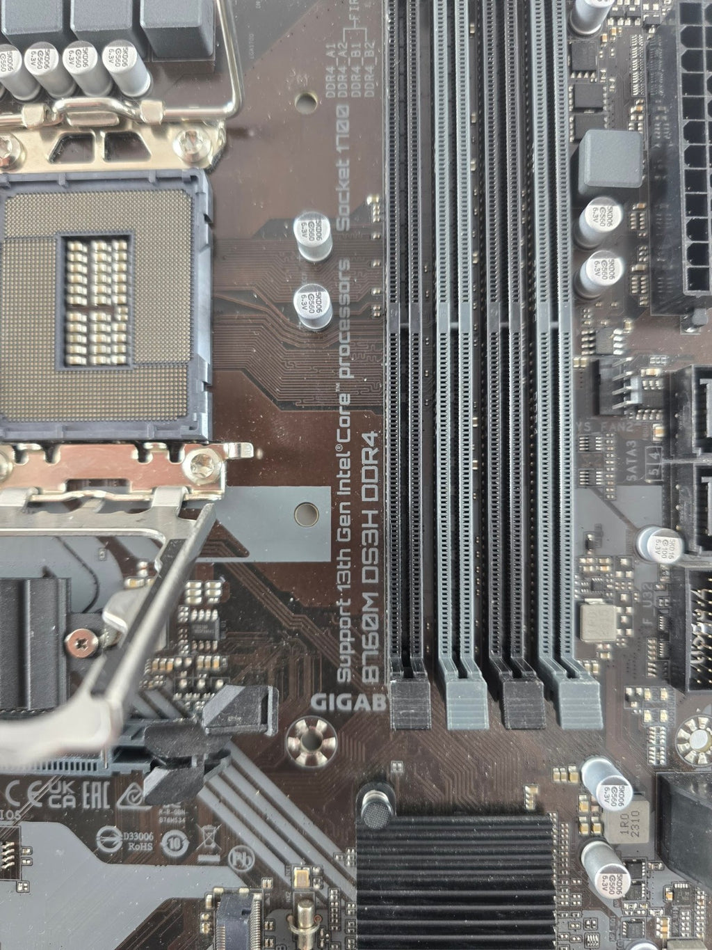 GIGABYTE B760M DS3H DDR4 Mainboard Intel Sockel 1700 Intel B760 DEFEKT #MB78