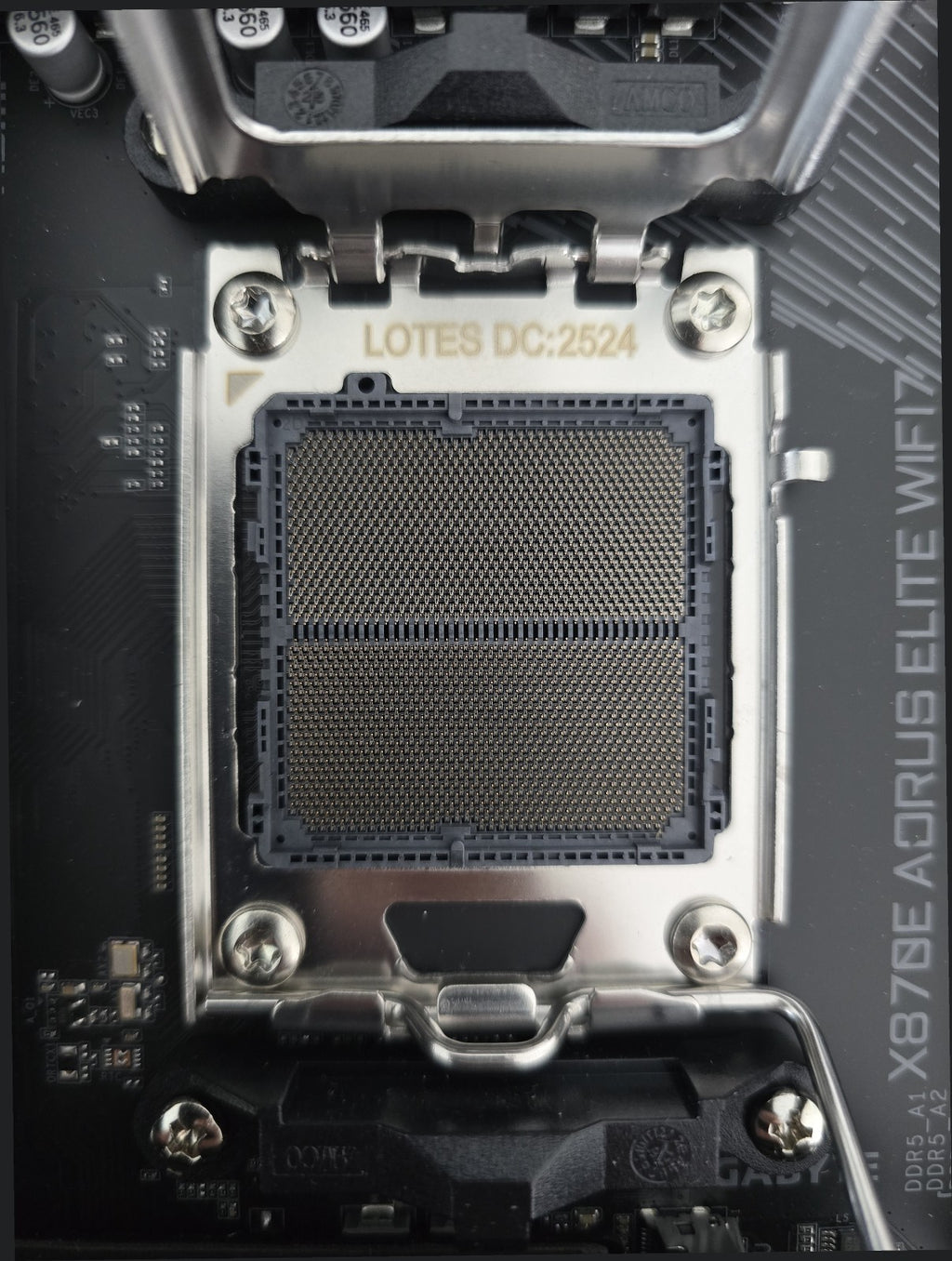 Gigabyte X870E AORUS ELITE WIFI7 AM5 ATX DDR5 Wi-Fi 7 #N13